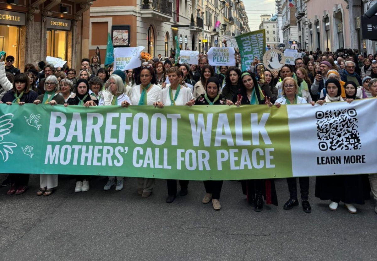 palesztin-es-izraeli-anyak-egyutt-meneteltek-bekeert